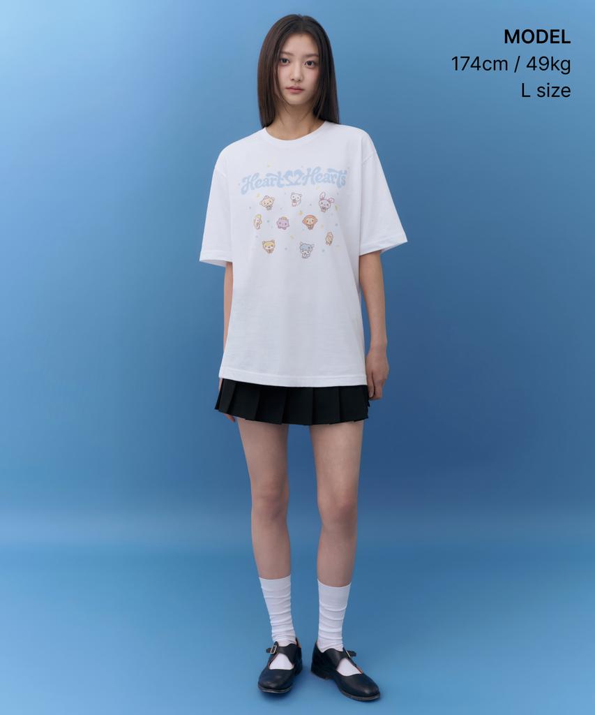 MUSINSA STANDARD [Hearts2Hearts Collaboration] Hearts2Hearts T-Shirt [White]