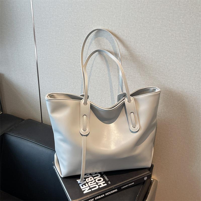Large capacity bag women's tote bag 2025 new high-end soft leather shoulder large bag popular work commuter bag