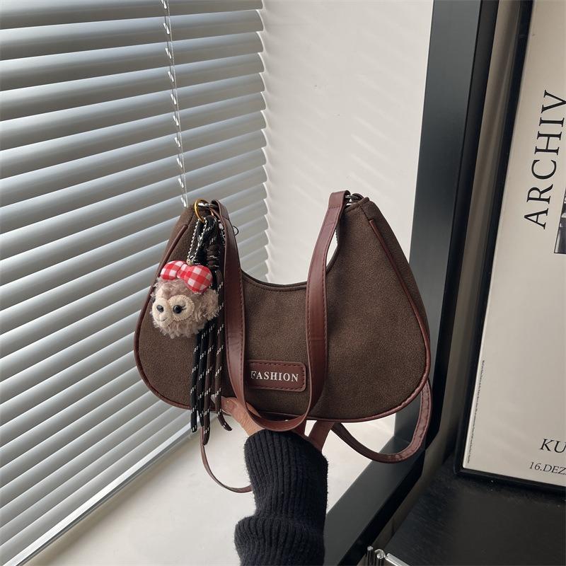 Niche bag women's new spring messenger bag fashionable and fashionable portable dumpling bag women