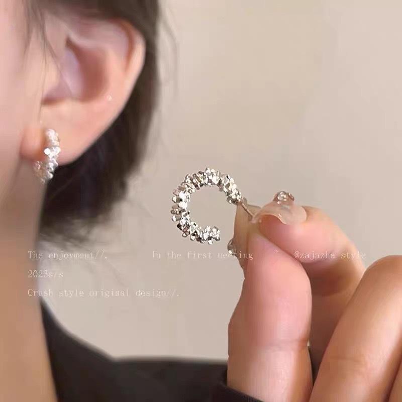 Premium sense light luxury broken silver earrings women's 2026 new c-shaped half-circle stud earrings temperament no ear piercings earrings
