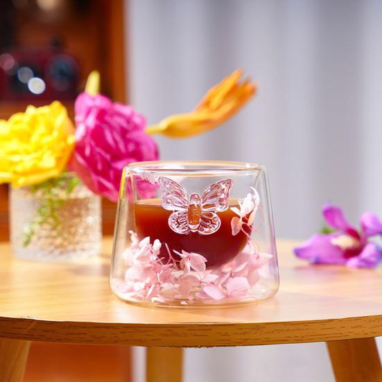 Dubbelväggiga Kaffemuggar i Glas med Torkade Blommor 150ml Värmetålig Glasmugg för Hemkontor Eftermiddagste Koppar Unika Gåvor för Kvinnor