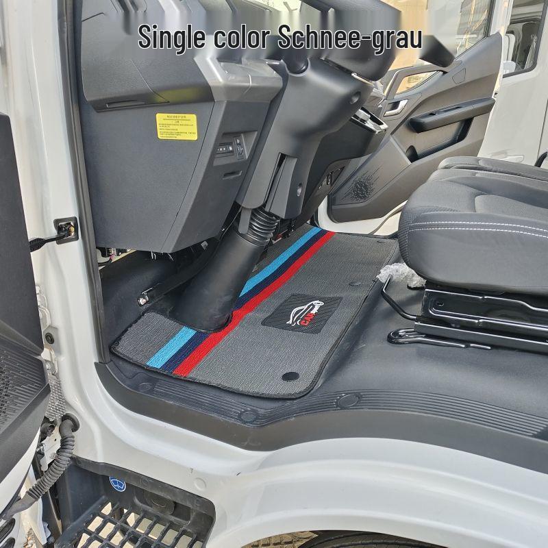 Коврики в салон и комплект обвеса для гибридного фургона BYD T5EV/T5DM