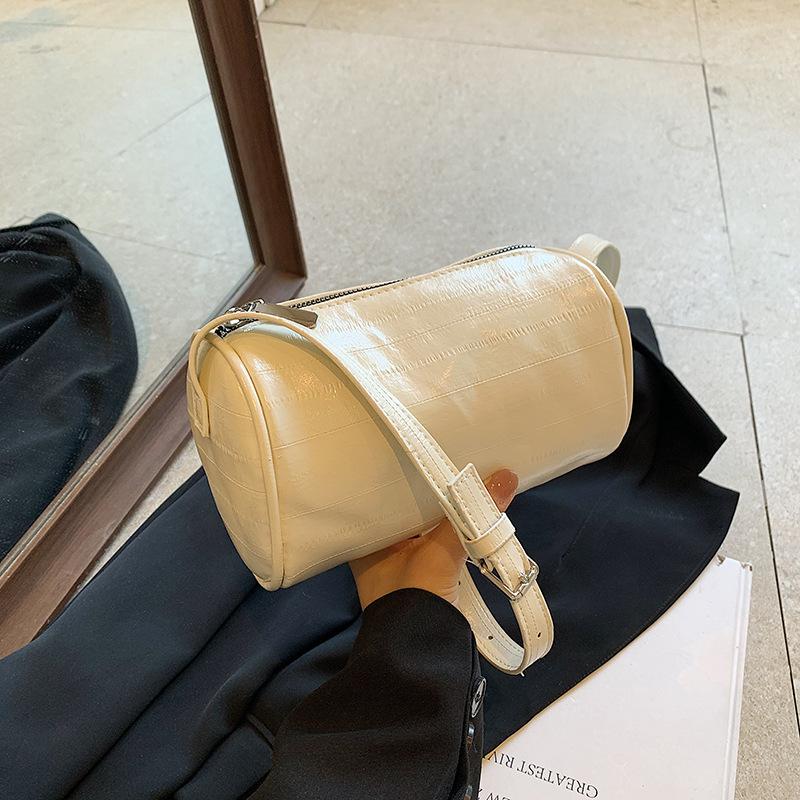 

Стильна та проста сумка для приміських поїздок, проста та модна сумка-циліндр Нова літня повсякденна сумка через плече 2024 року білий