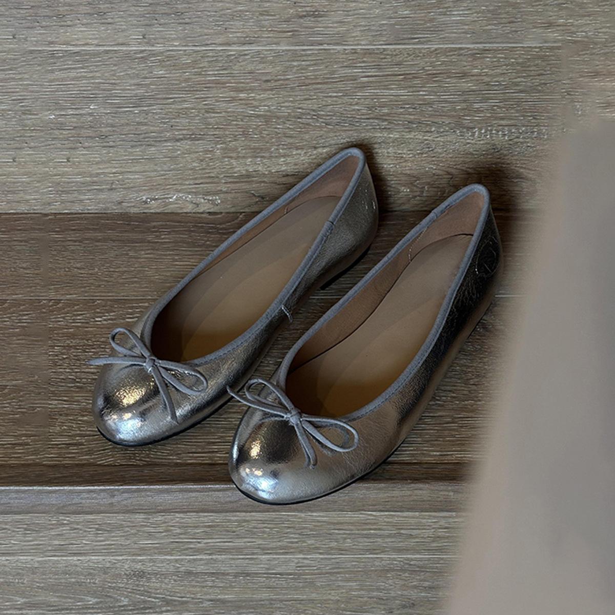 

Sheepskin version~ Sheepskin shallow mouth small single shoes women s French bow comfortable flat shoes versatile one-pedal ballet shoes 35 серебряный