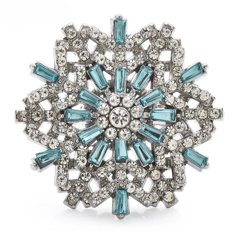 

Snowflake Brooch Pins for Women Unisex Winter Flowers New Year Party Corsage Gifts