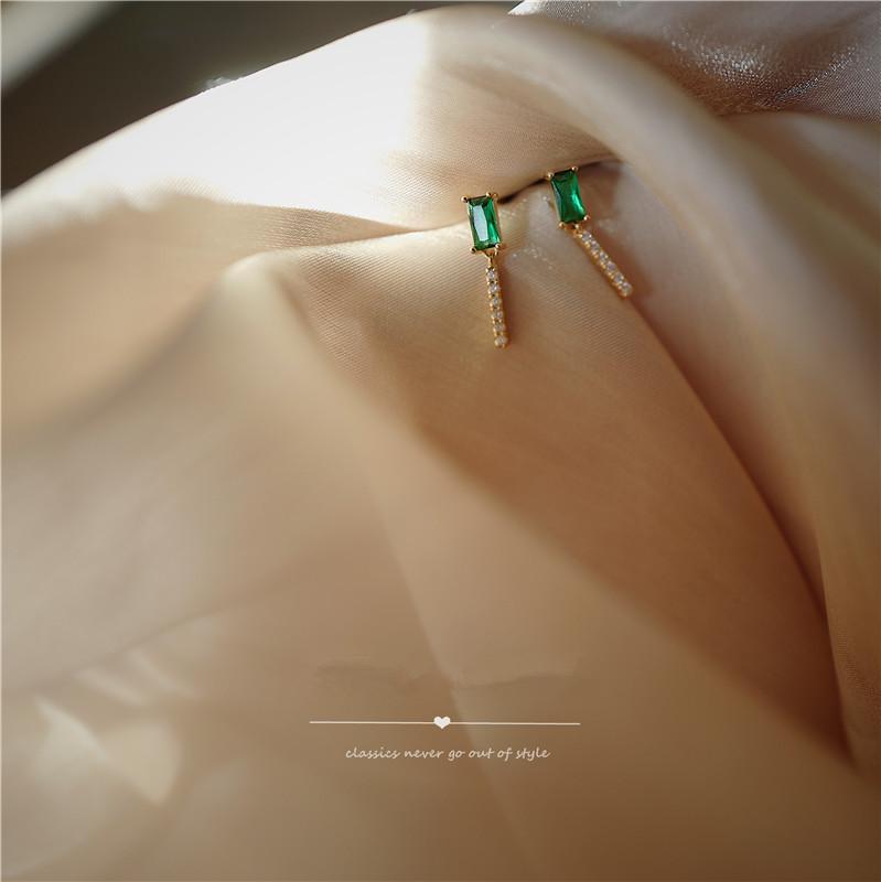 

925 Sterling Silver French Simple Emerald Pearl Earrings Women Light Luxury Temperament Wedding Jewelry Girlfriend Gift