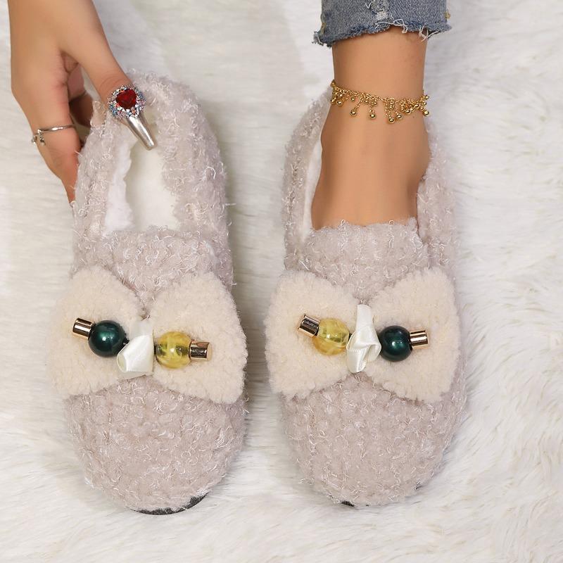 Thick-soled fluffy shoes are worn outside, comfortable casual shoes in autumn and winter, and trendy temperament warm cotton shoes.