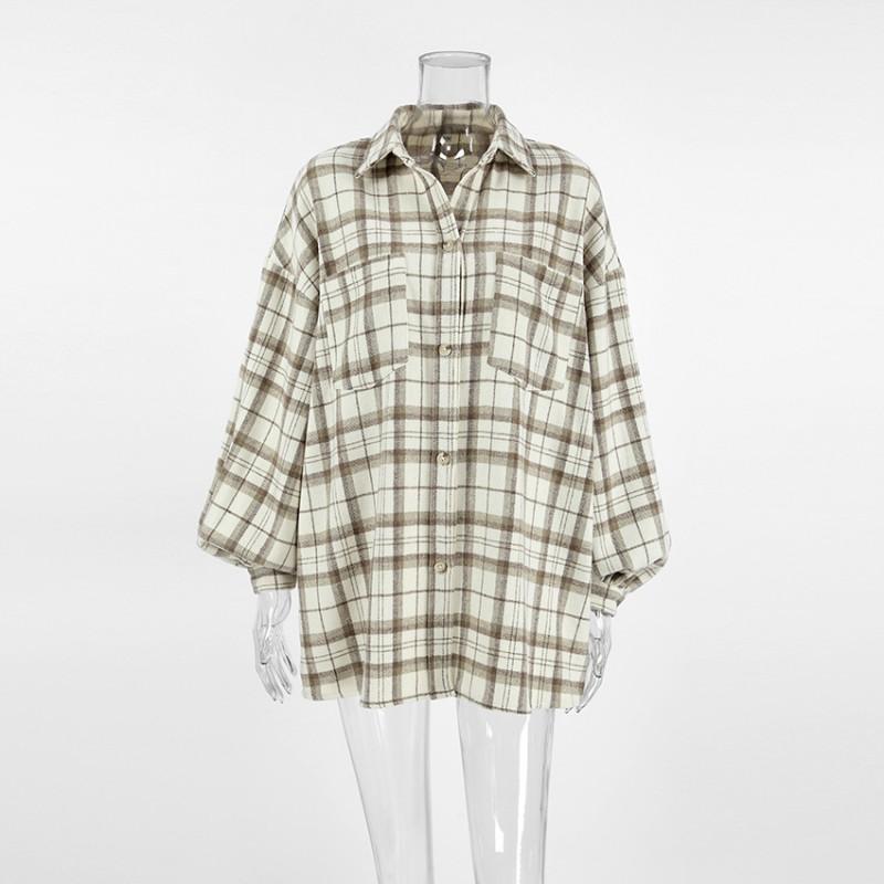 Womens Oversized Relaxed Fit Plaid Shirt With Turn-Down Collar Long Sleeve Loose Top 2025 Casual Streetwear