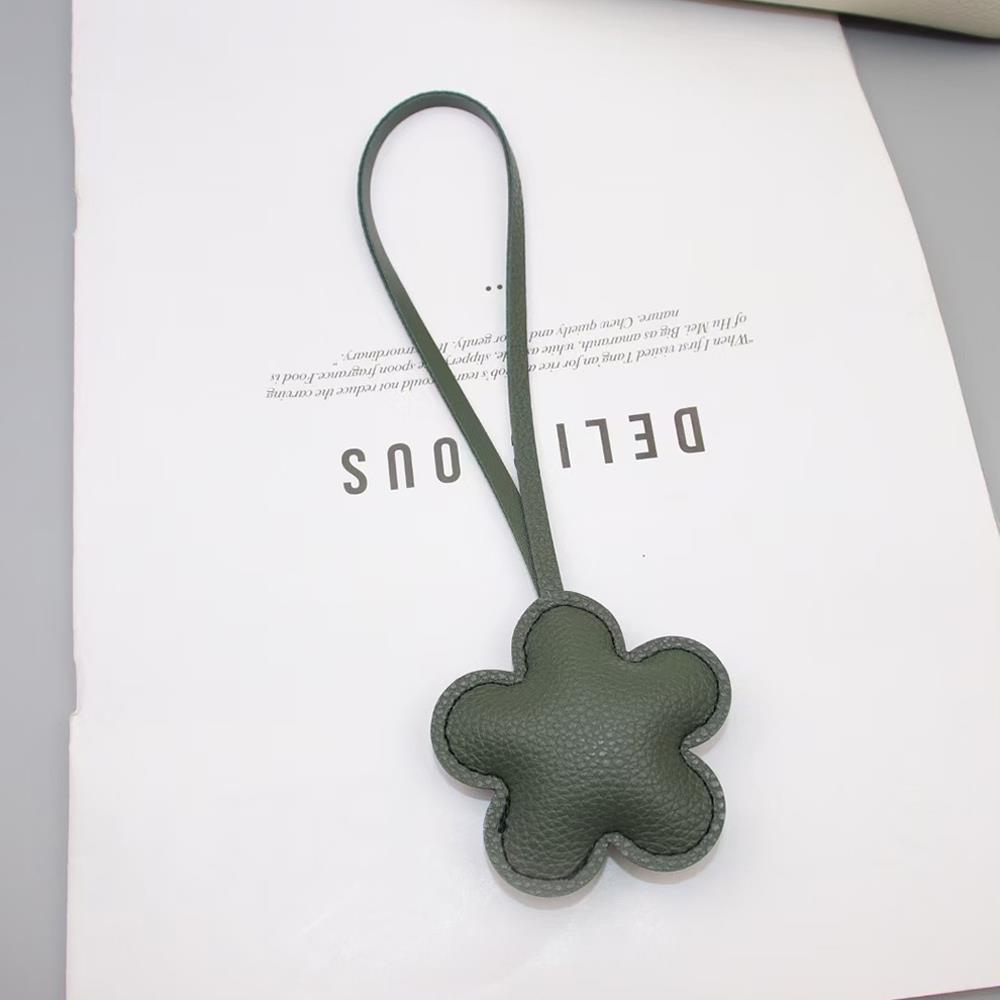 Cute Flower Keychain Women's Exquisite Bag Pendant Creative PU Leather Car Keyring Hand Rope Bag Charm Jewelry Accessory Gifts