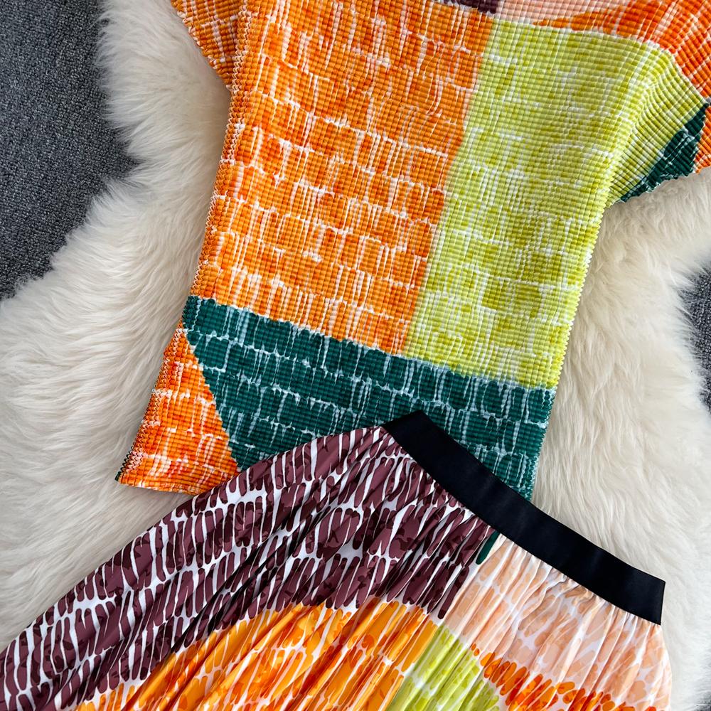 Ladies Fashion Set Crew Neck Slim Short Top Two Piece High Waist Printed A-Line Pleated Skirt