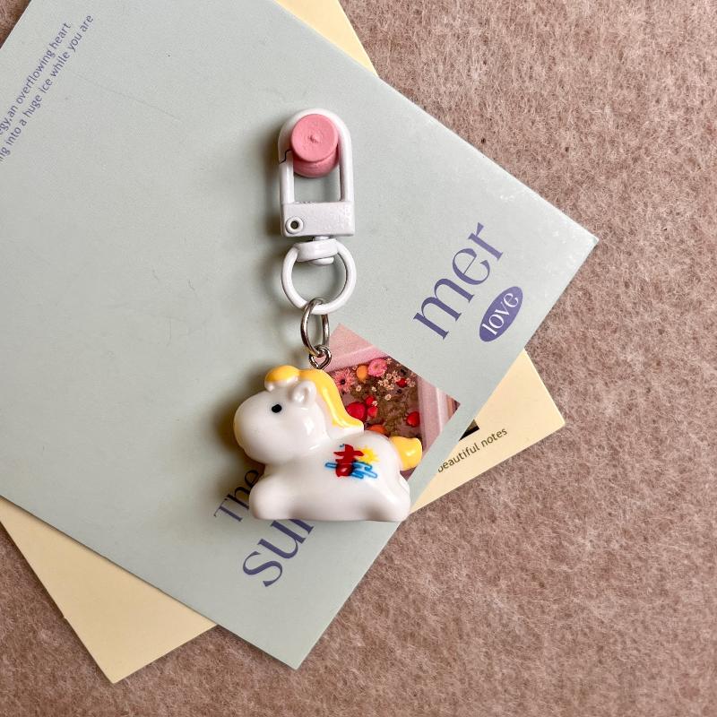 1Pcs Cute Resin Pony Key Ring Cartoon Year Of The Horse Keychain Bag Decor Accessories New Year Pendant Small Gifts