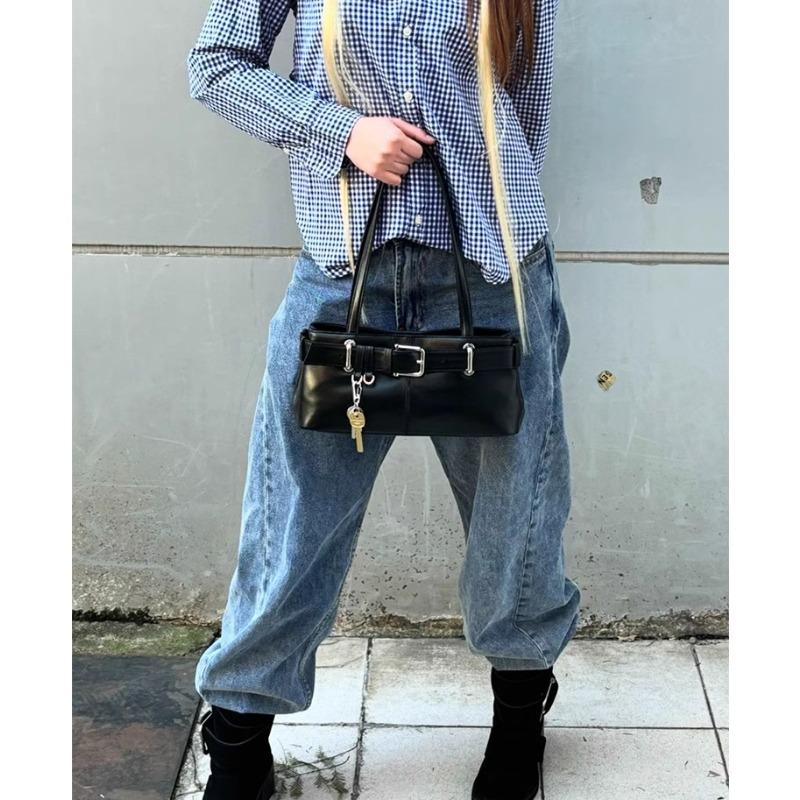 Niche design bag, shoulder handbag, underarm bag, belt buckle, women s bag 2 tide