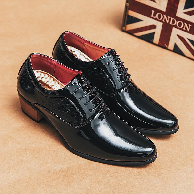 Fashion Men Retro Formal Shoes Black Patent Leather Lace Up Business Derby Shoes Casual Fashion Versatile Shoes Size 38-46 Men Shoes