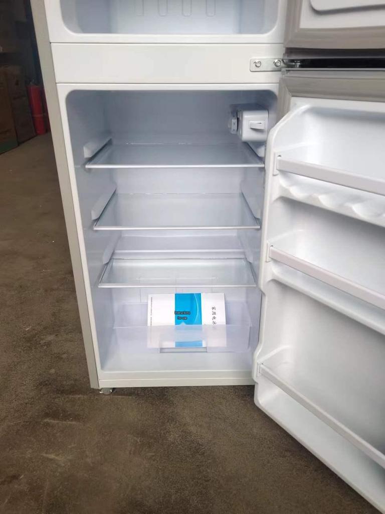 Compact Single-Door Refrigerator for Apartments/Offices
