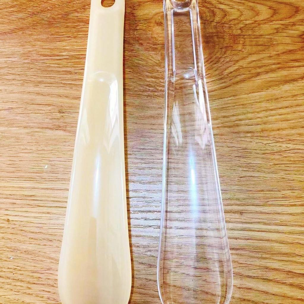 Clear Plastic Shoehorn with Extended Handle for Easy Shoe Wearing