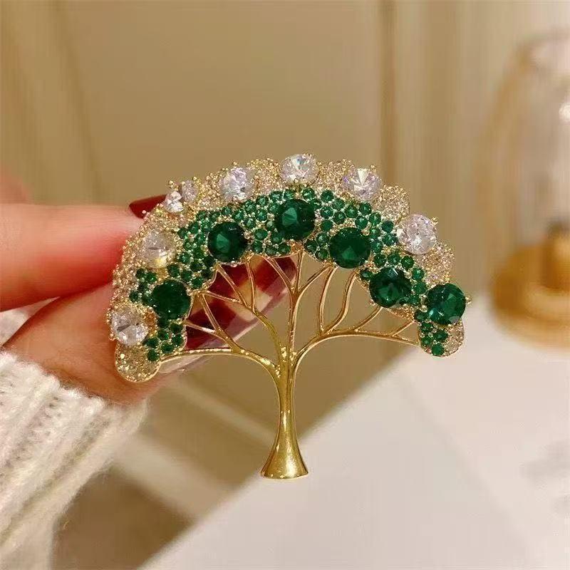 

Elegant Korean Green Zircon Christmas Tree Brooch for Women - Versatile Gold Suit Pin