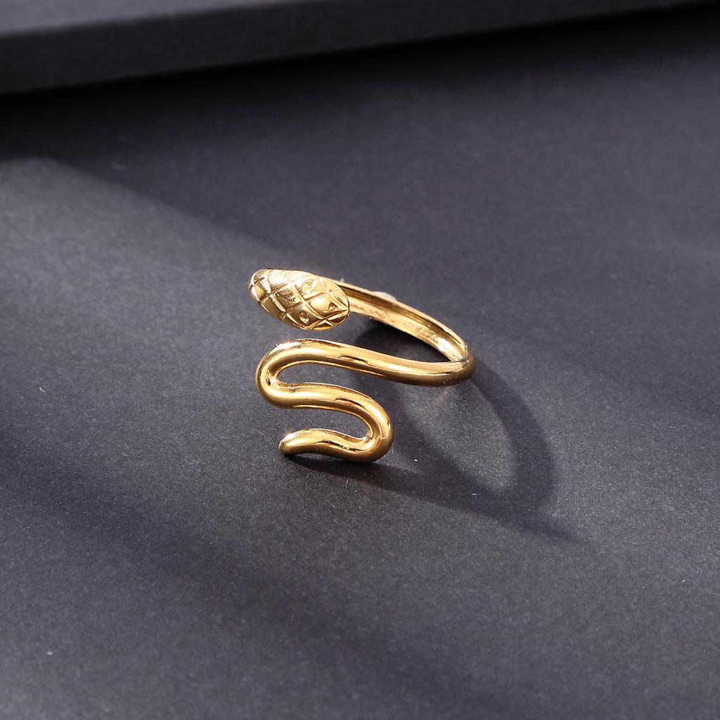 18K Gold-Plated Long Snake-Shaped Titanium Steel Ring Female, Hip-Hop Punk Style Opening Adjustable Ring