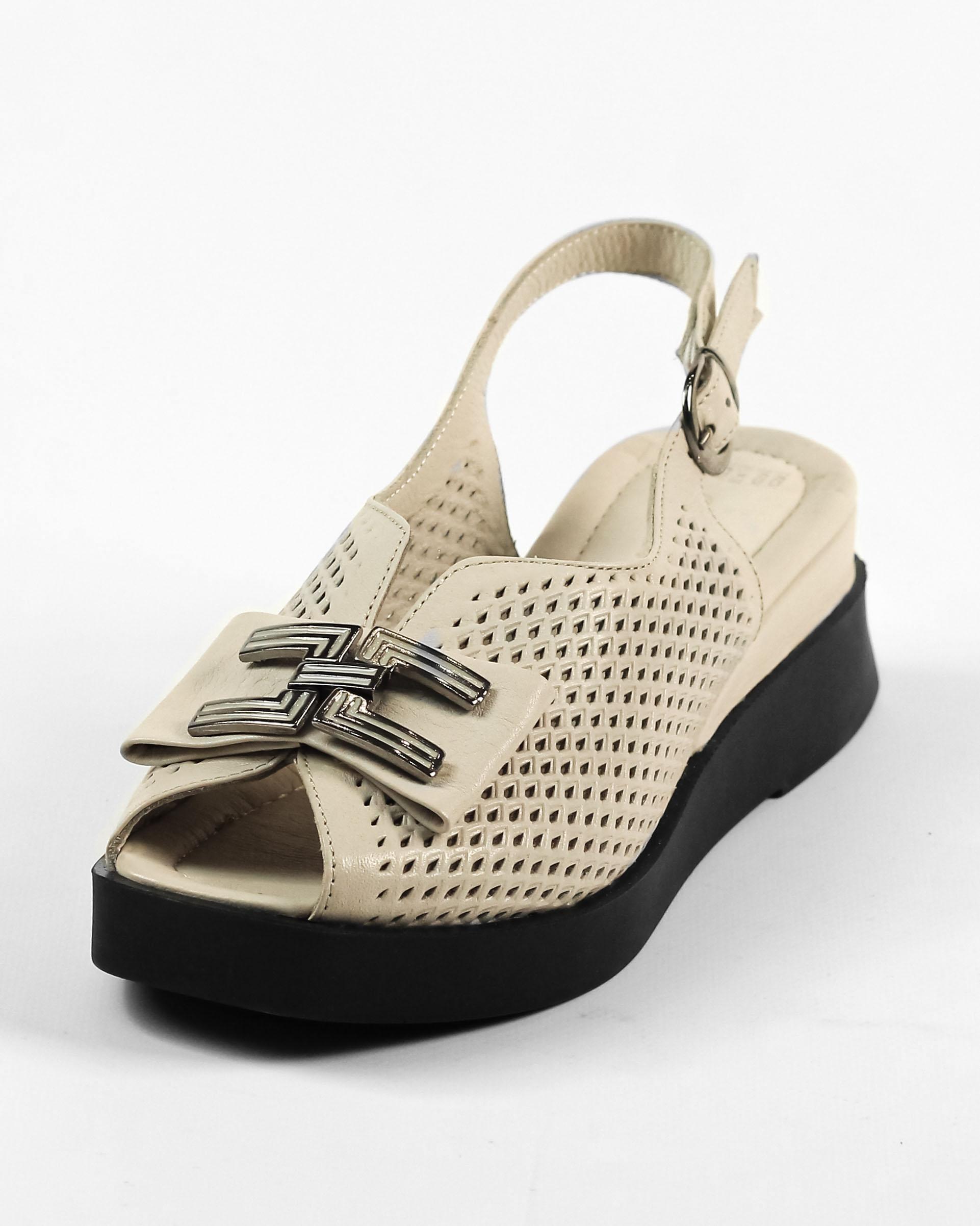 

Босоніжки перфоровані Evromoda 801759 36 Світло-сірі шкіра 42 світло-сірий колір