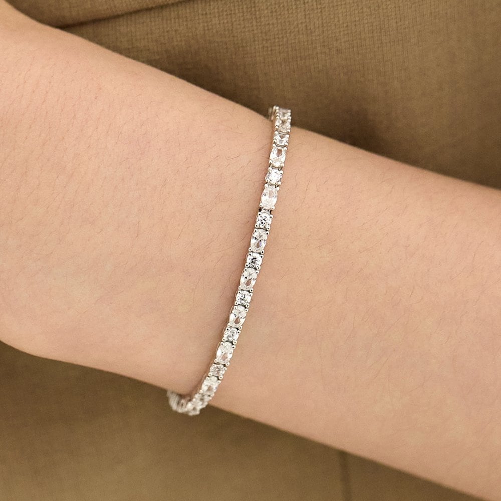 

Essence Silver (W) Oval Mix Tennis Bracelet Hl4B5B403W9 18.5cm