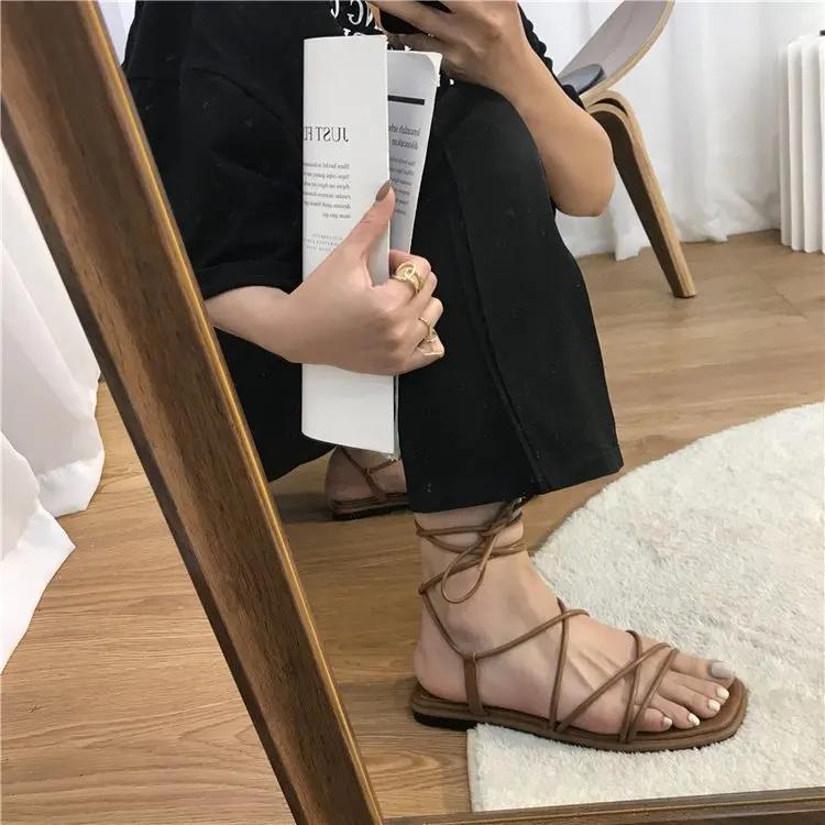 Fashion 2025Slippers Women Sandals Narrow Vintage Square Toe Flat Cross Strap Thong Sandals V Shape Design Shoes Women Plus Size43