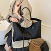 Today's Popular Textured Commuter Retro Handbag Autumn New Fashion Shoulder Underarm Tote Bag