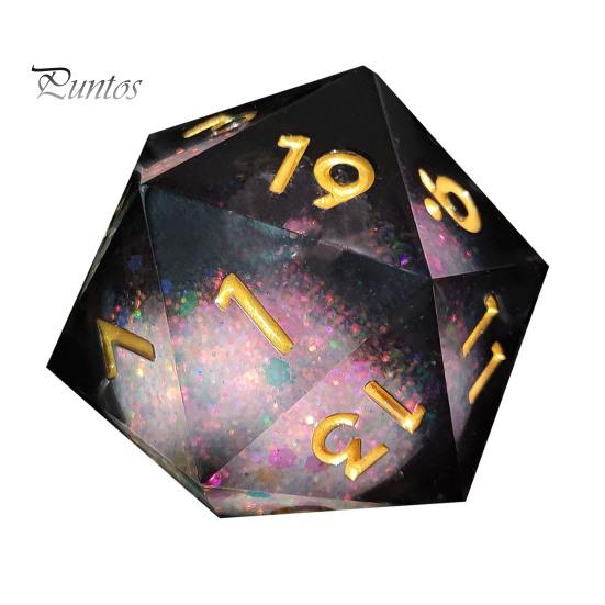 Mehrseitige Harzwürfel Flüssigkern Scharfe Kante 20 Seiten Gold-Silber-Farbe Nummer Polyedrisch Treibsand Mehrseitig D20 RPG Brettspiel Requisite Handgefertigt