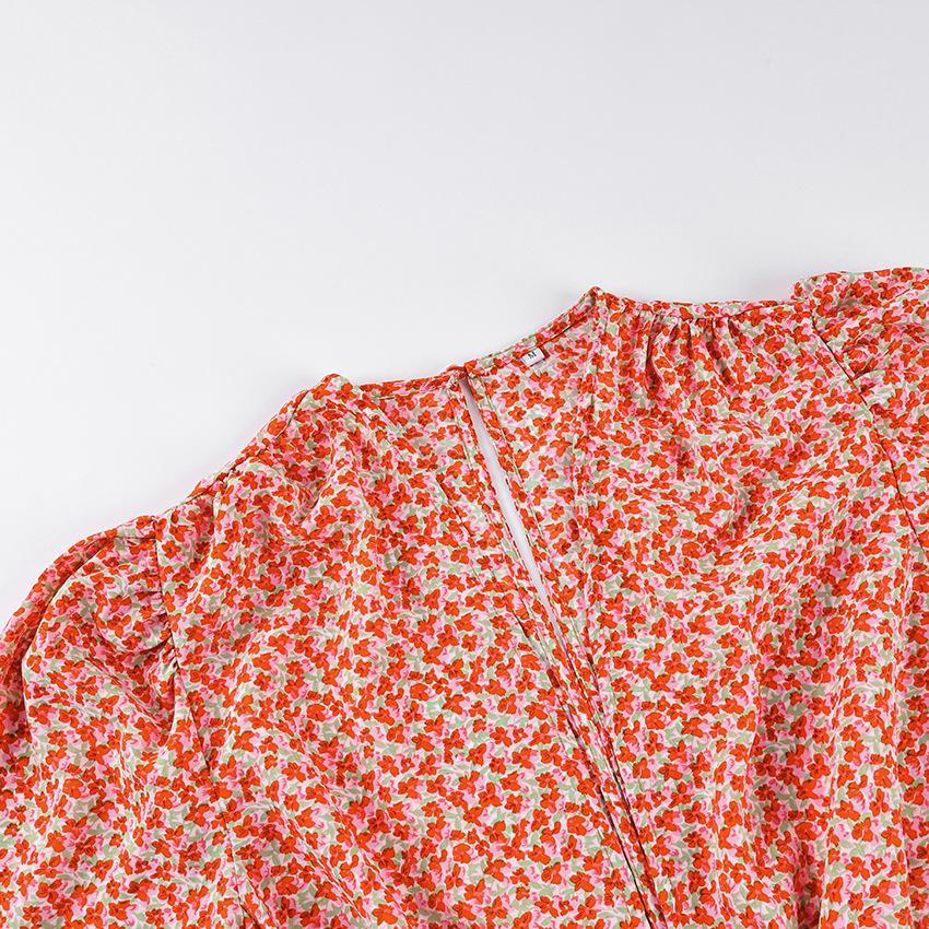 Spring/summer new French vintage floral deep V pleated long-sleeve dress with a stylish design and temperament