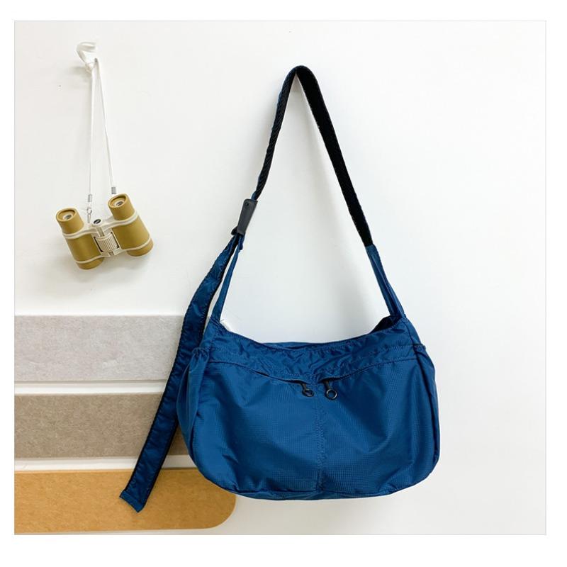 

Large Capacity Dumpling Bag, Crossbody Bag, New Versatile, Casual, Lightweight, Sporty Style, Single Shoulder Bag, Trendy Waterproof Nylon Cloth Bag королівський синій колір