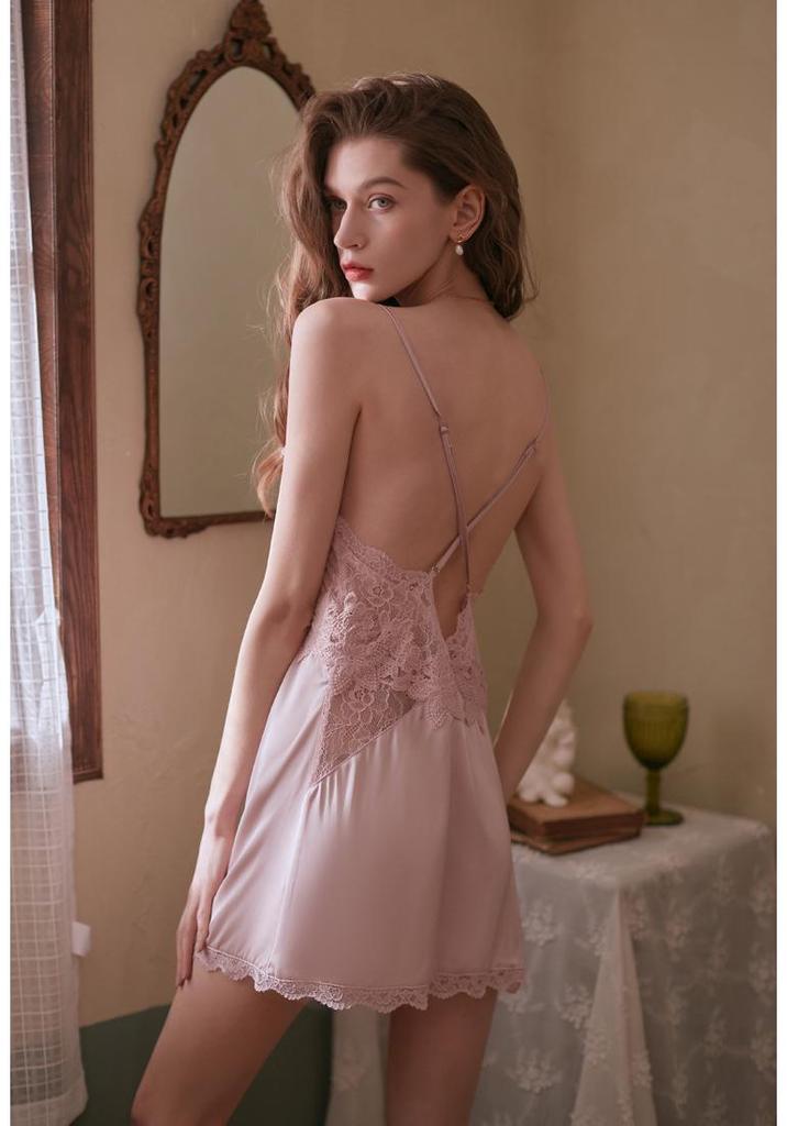 Women's Elegant Ice Silk Sling Nightgown with Chest Pads - Lightweight, High-End Sexy Summer Sleepwear