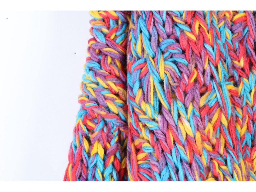 Colorful Retro Crochet Pullover: Long-Sleeved Crewneck Sweater for Autumn/Winter