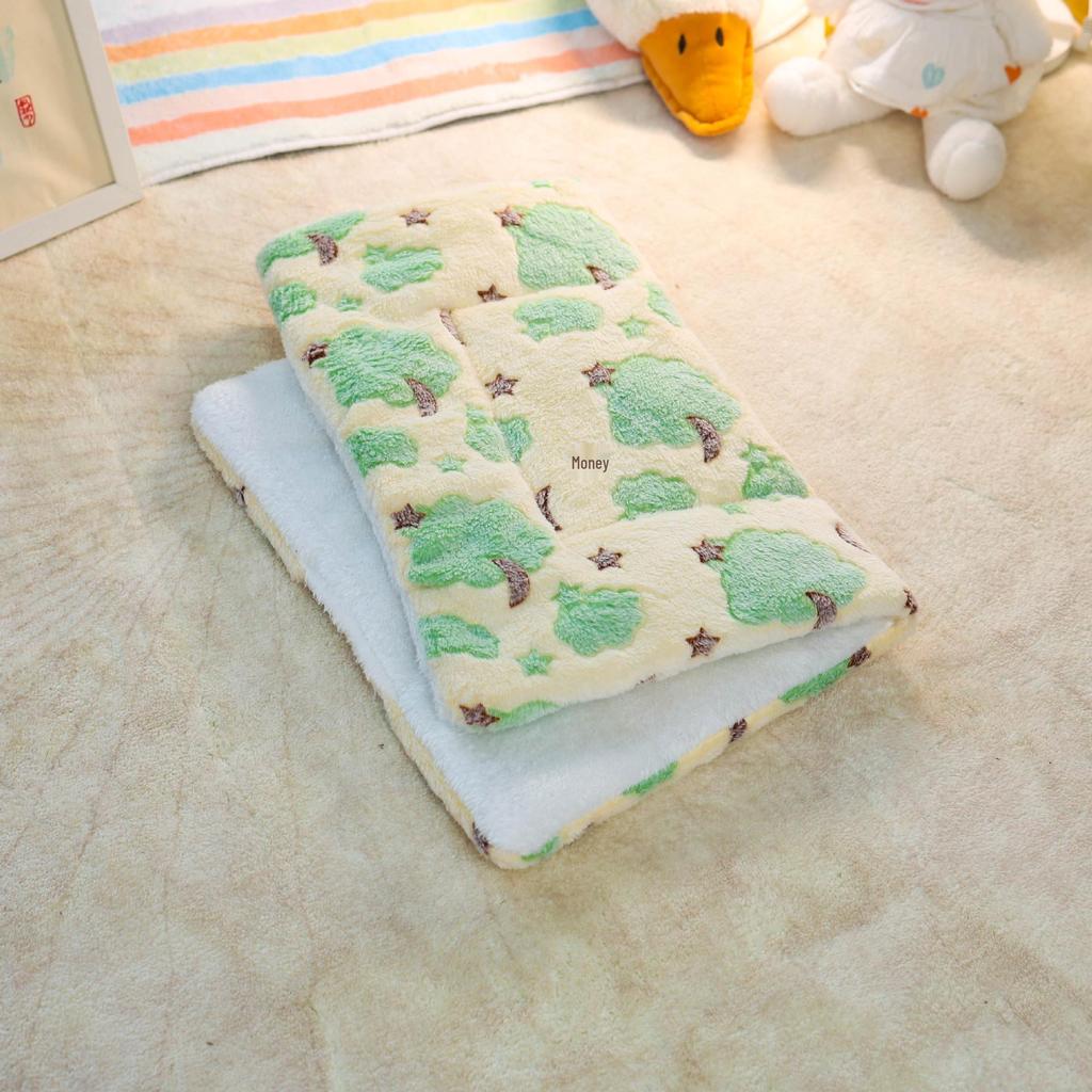 All-Season Universal Pet Cushion: Warm Dog Bed, Cat Sleeping Blanket