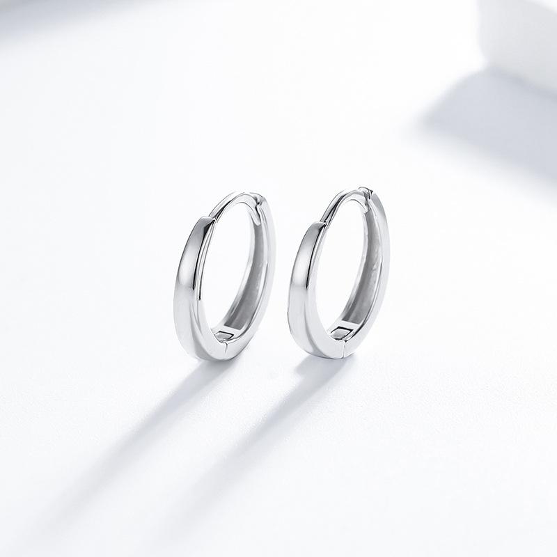 Minimalist INS Plain Circle Earrings for Women, New Trendy Men's Style, Ear Bone Rings, Ear Buckles, Versatile Accessories