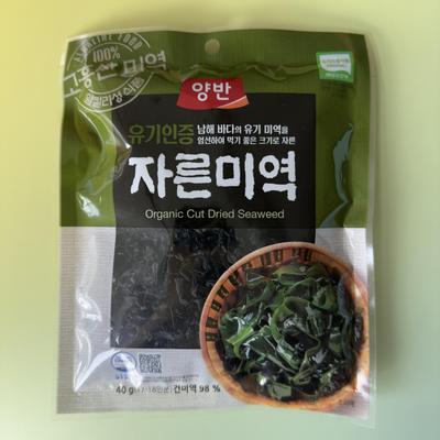 DONGWON Bio Řezané Sušené Korejské Mořské Řasy 40g/MiyeokGuk Mořské Řasy