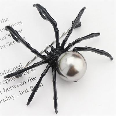 Brooch Pin Brooches Men Women Creative Black White Spider Scarf Accessories Exaggerated Party Clothes