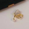 Butterfly High-end Style Brooch, Anti-glare Pin with Unique Design for A Niche Market.