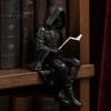 Bureau Decoratie Gotische Dark Fantasy Leesbeeldje, Mysterieus Figuur met Kap Beeldhouwwerk, Gotisch Thema Display Stuk Hars Zittende Magere Hein