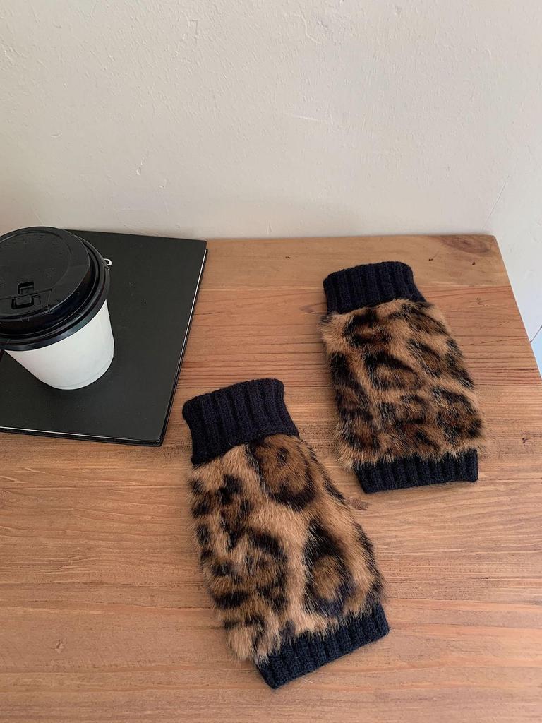 Women's Winter PU Leather Touchscreen Gloves – Fashionable, Windproof & Warm for Outdoor Cycling