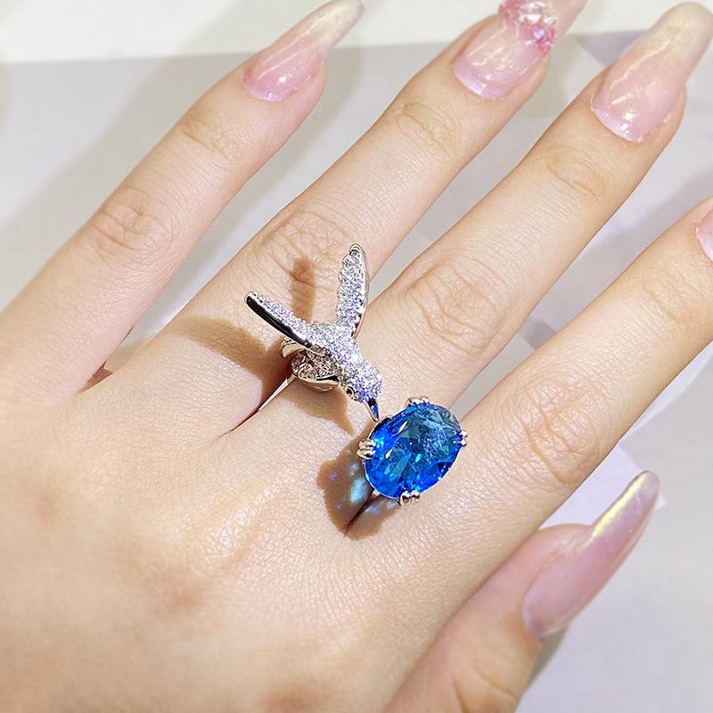 Creative Colored Gemstone Women Ring Simulating St. Mary'S Aquamarine Hummingbird Ring Stamp Wedding Party Fashion Jewellery