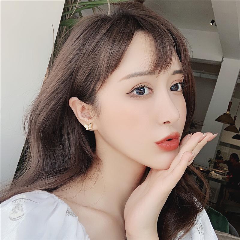 Japanese Style 3D Butterfly White Mother-of-Pearl Stud Earrings, Titanium Steel with 18K Gold Plating - Elegant Internet Celebrity Ear Accessories.