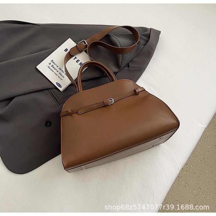 

Bag messenger bag women s 2025 new fashion temperament large capacity handbag versatile high sense commuter bag