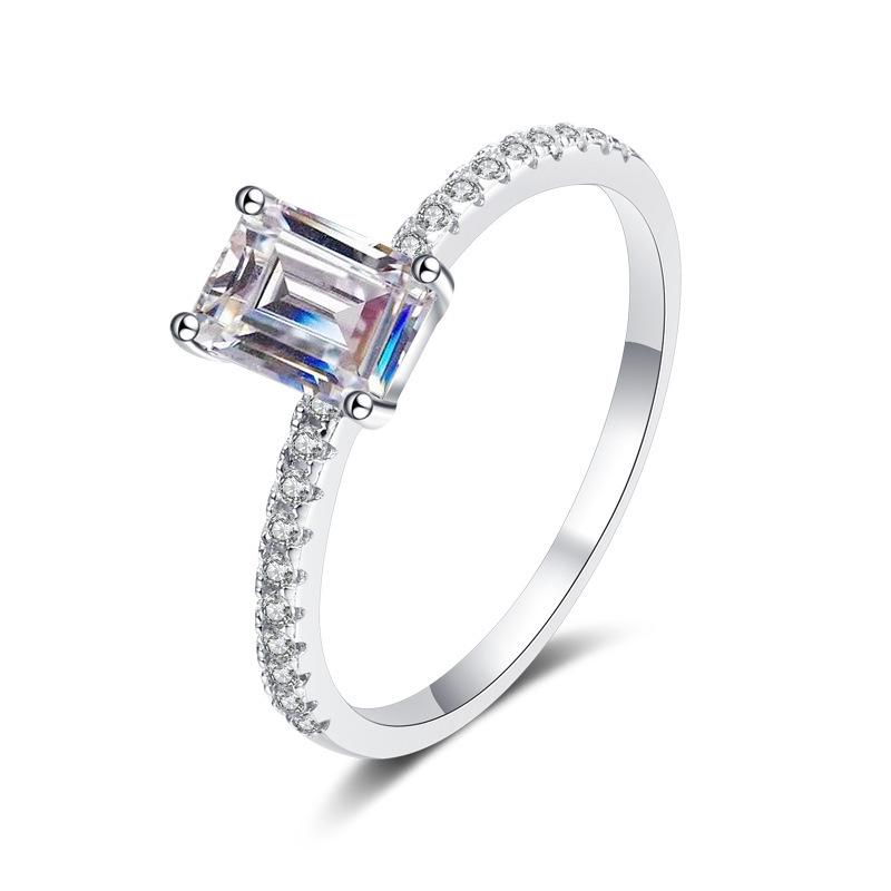 S925 Sterlingsilber Strahlender Schliff Moissanit Smaragd Ring für Damen - Stapelbarer Hochzeits- und Diamantring