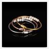 Minimalistisches Edelstahl-Magnetverschluss-Armband für Damen