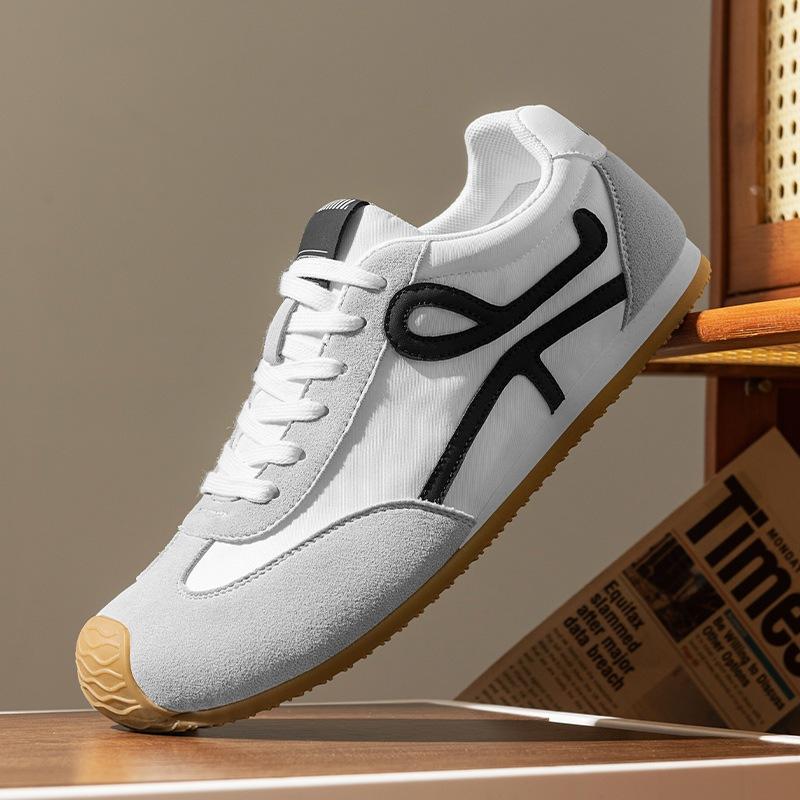 New Shoes for Men Breathable Casual Sport Shoes Fashion Flat Skateboard Shoes Youth Slip-on Sneaker