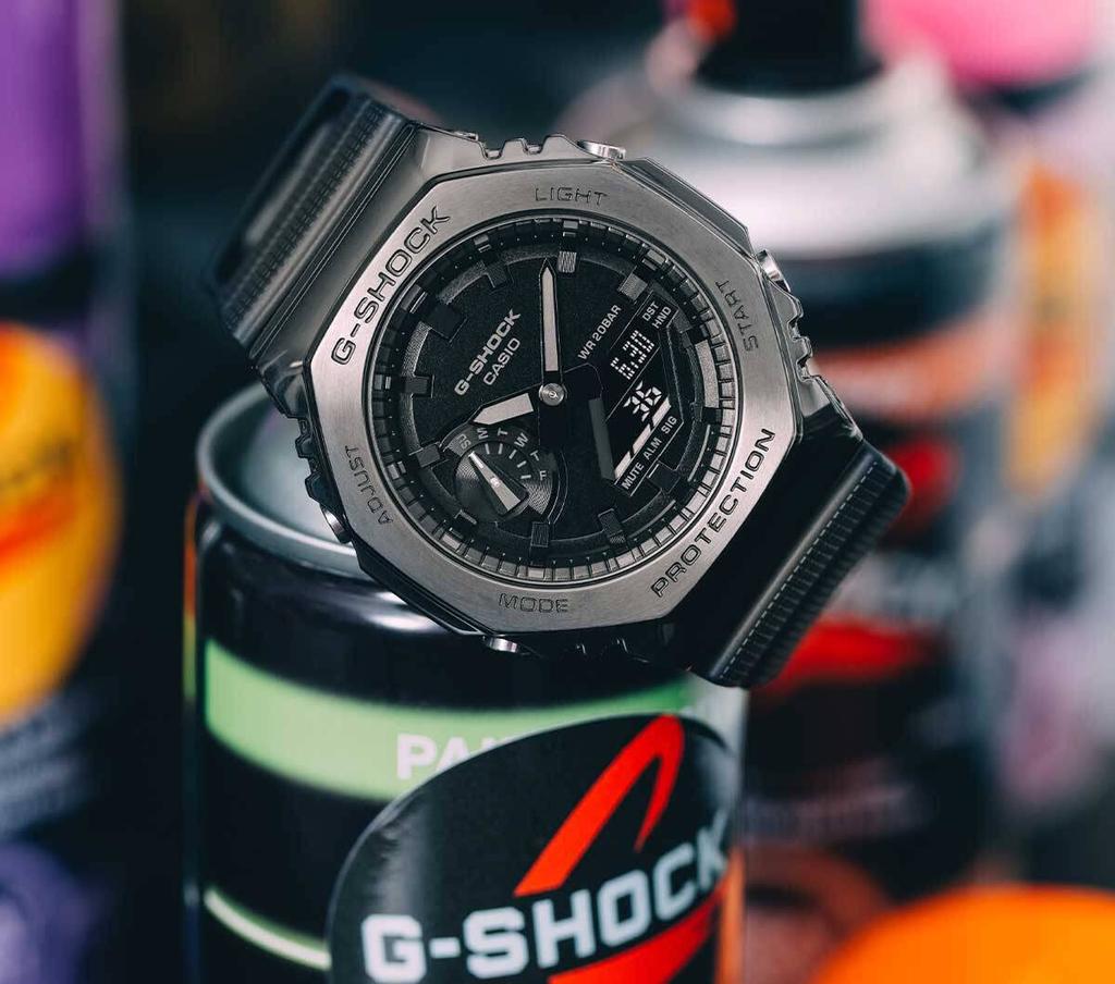 Casio GM-2100BB-1AER Analog Watch Black and White One Size Sports
