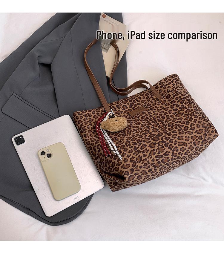 Leopard Print European Retro Tote Bag: Fashionable, Versatile, Large-Capacity Shoulder Handbag for Women