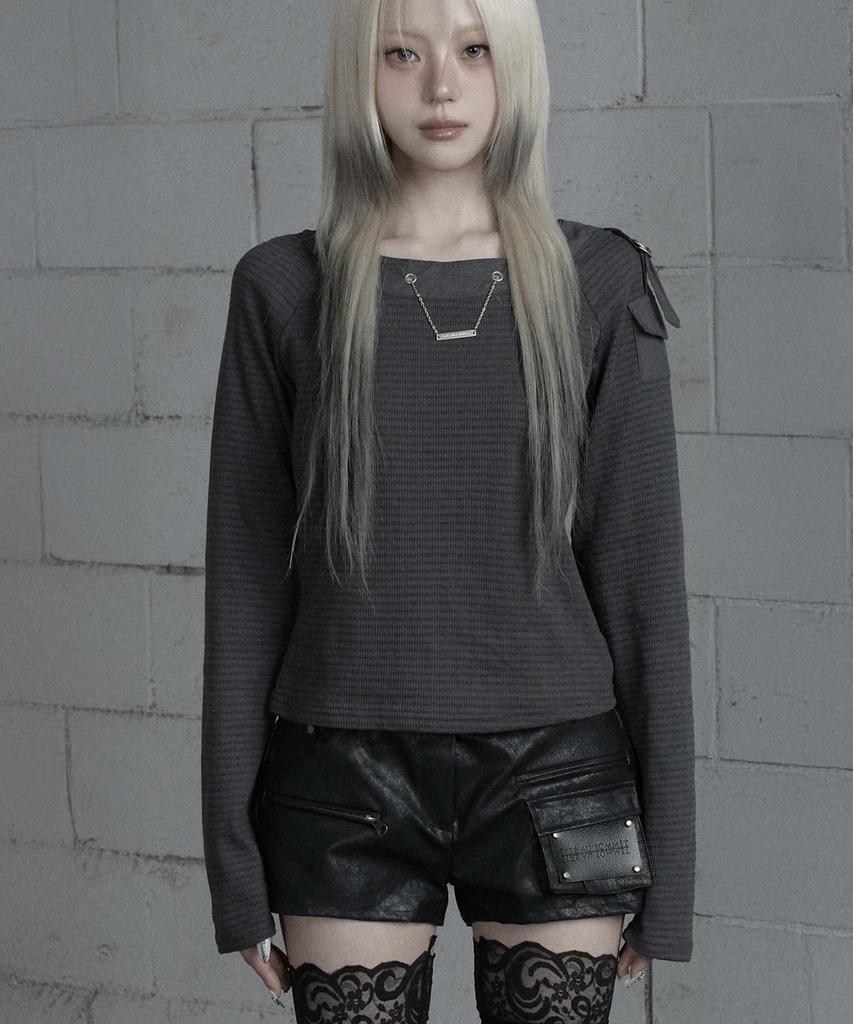 ETRE AU SOMMET Chain Bijo Pocket Long Sleeve T-Shirt (Charcoal)
