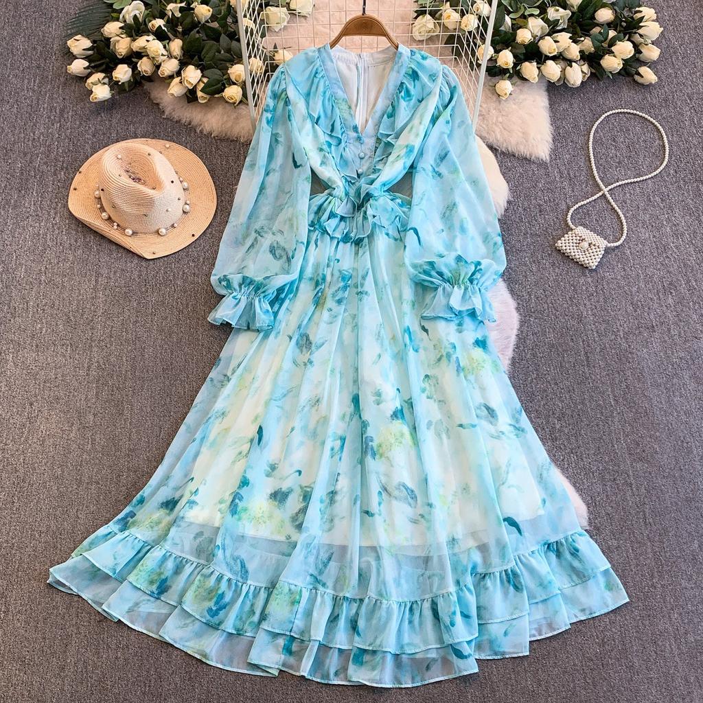 French niche gentle wind temperament V-neck dress women's autumn and winter design waist thin big swing ruffle edge dress