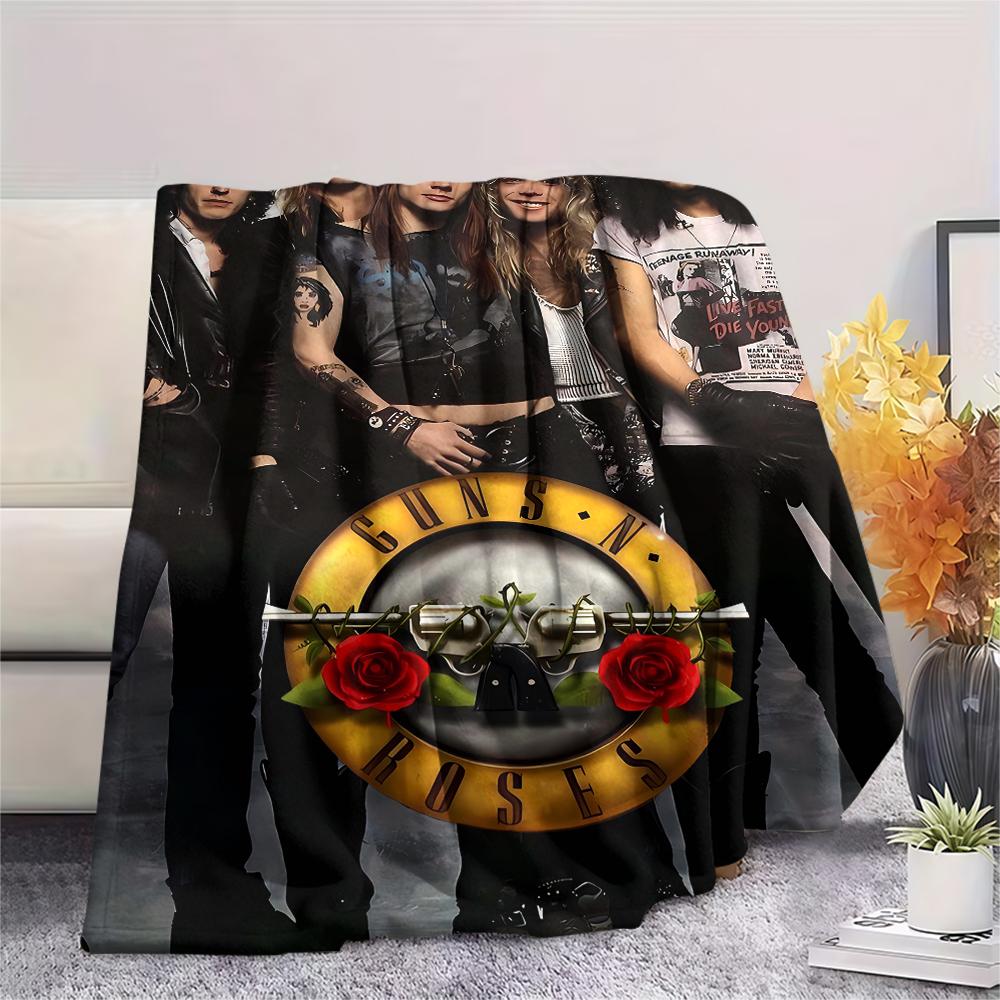 1Pc Guns&Roses Print Flannel Blanket, High quality Comfortable for All Seasons, Home Decor, Warmth and Comfort, Perfect for Gifts