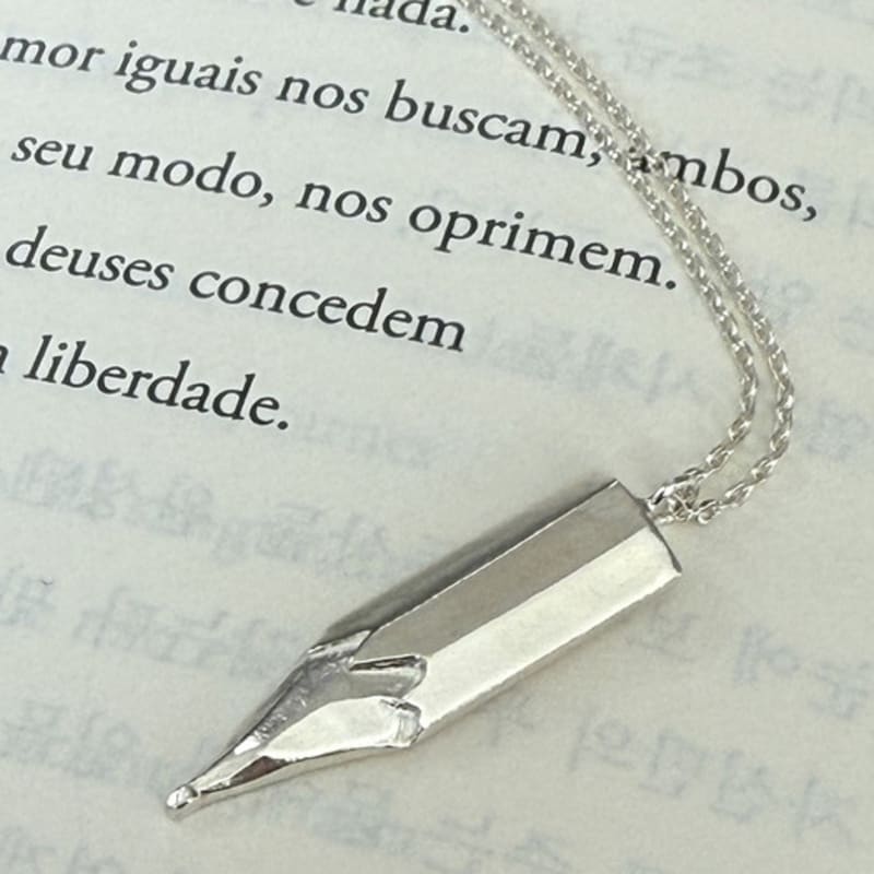 

goyu SILVER PENCIL NECKLACE SILVER
