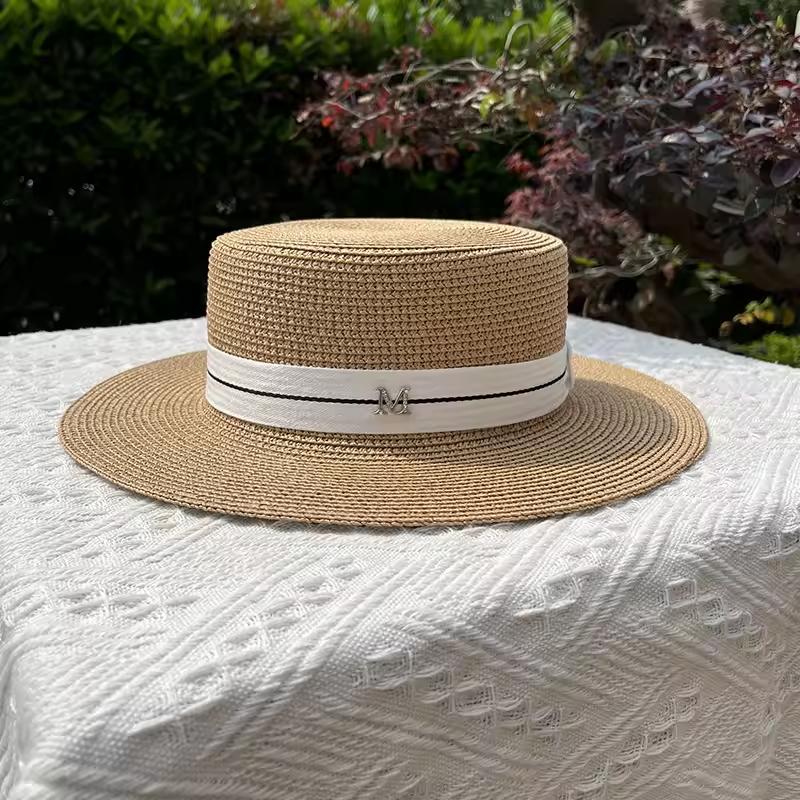 Sommerstrohhüte für Männer Frauen Banddekoration Elegantes Damen-Partykleid Flache Kappe Reise Strand Sonnenhut Chapeau Femme